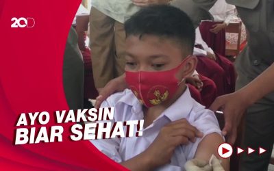 Momen Adul Bocah yang Viral Digendong Jokowi Jalani Vaksinasi Covid-19