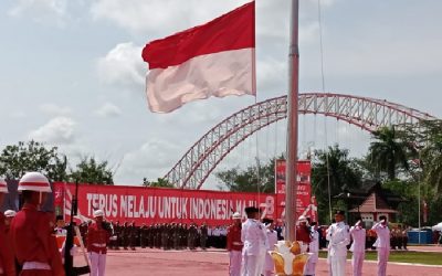 Paskibraka Kukar Berhasil Kibarkan Bendera Pusaka Merah Putih