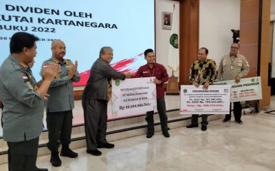 PT MGRM Serahkan Dividen Puluhan Miliar Rupiah ke Pemkab Kukar